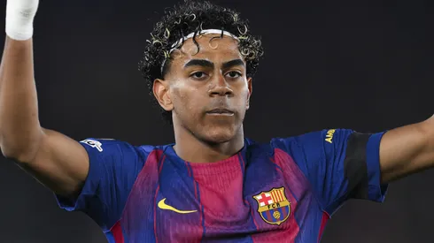 Lamine Yamal durante confronto contra o Atlético de Madrid na Champions League 2025/26.