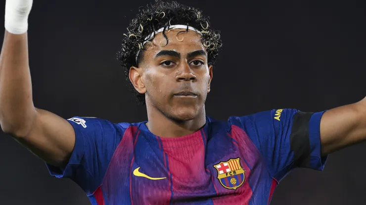 Lamine Yamal durante confronto contra o Atlético de Madrid na Champions League 2025/26.