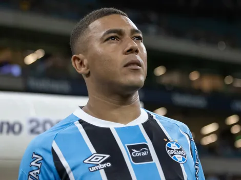 Grêmio age rápido e encaminha renovação de Carlos Vinícius até 2028
