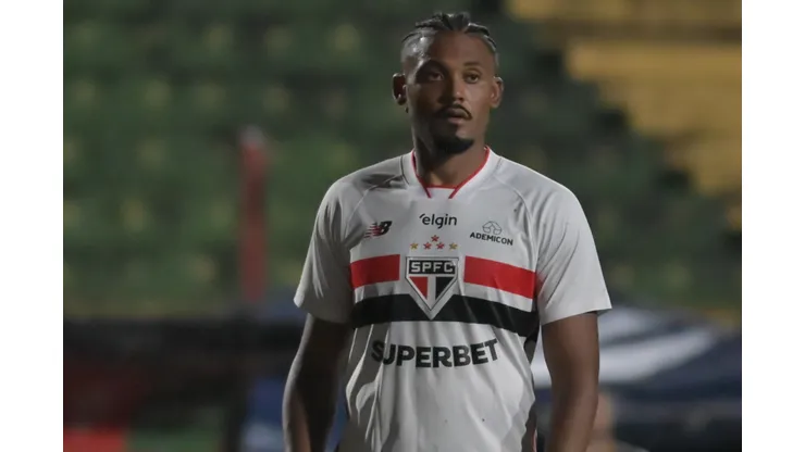 SP - SAO PAULO - 12/03/2026 - BRASILEIRO A 2025, SAO PAULO X CHAPECOENSE - Sabino jogador do Sao Paulo durante partida contra o Chapecoense no estadio Caninde pelo campeonato Brasileiro A 2025. Foto: Jota Erre/AGIF