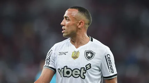 RJ - RIO DE JANEIRO - 18/05/2025 - BRASILEIRO A 2025, FLAMENGO X BOTAFOGO - Marcal jogador do Botafogo durante partida contra o Flamengo no estadio Maracana pelo campeonato Brasileiro A 2025. Foto: Thiago Ribeiro/AGIF