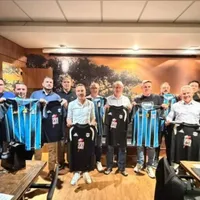Grêmio recepciona Riestra e troca presentes antes do duelo