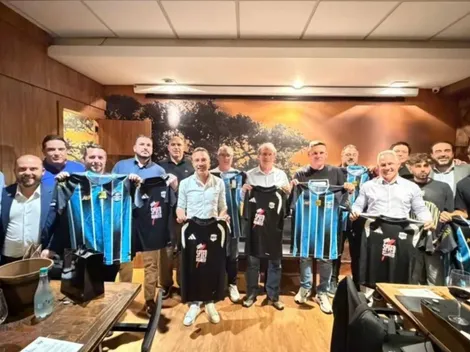 Grêmio recepciona Riestra e troca presentes antes do duelo