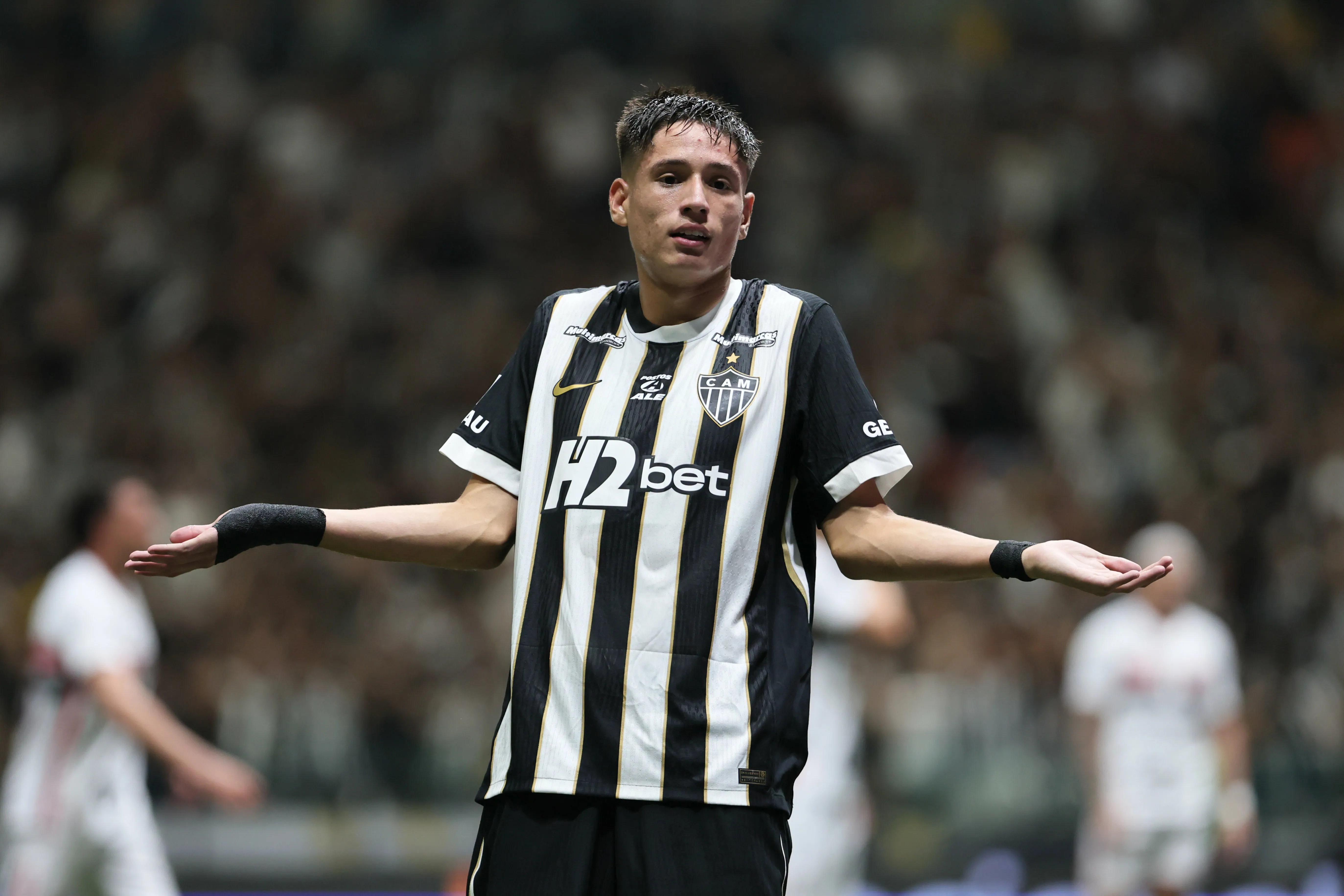Ivan Roman jogador do Atletico-MG comemora seu gol durante partida contra o Sao Paulo no estadio Arena MRV pelo campeonato Brasileiro A 2025. Foto: Gilson Lobo/AGIF