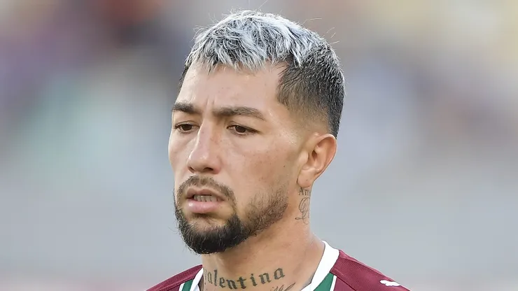 Lucho Acosta jogador do Fluminense durante partida contra o Athletico-PR no estadio Maracana pelo campeonato Brasileiro A 2026. Foto: Thiago Ribeiro/AGIF
