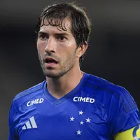 Lucas Silva vai a velório de torcedor do Cruzeiro