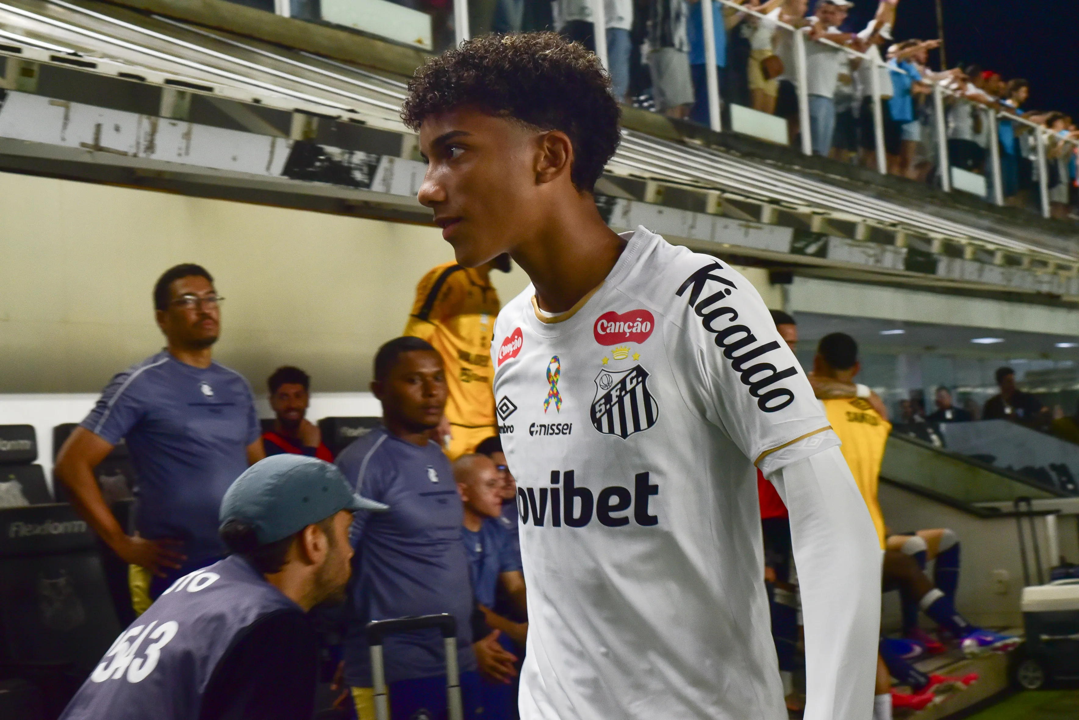 Robinho Jr jogador do Santos durante partida contra o Remo no estadio Vila Belmiro pelo campeonato Brasileiro A 2026. Foto: Jota Erre/AGIF