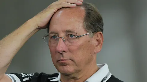 John Textor CEO do Botafogo durante partida contra o Corinthians no estadio Engenhao pelo campeonato Brasileiro A 2025. Foto: Thiago Ribeiro/AGIF