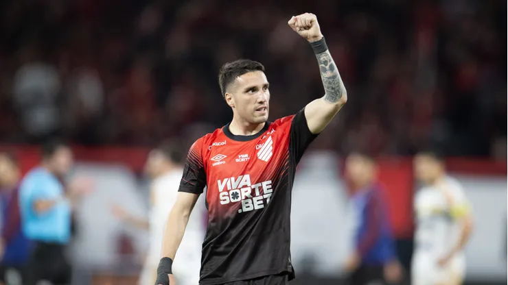 Benavidez, lateral do Athletico-PR