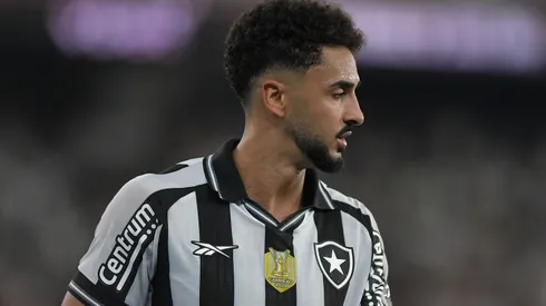 RJ - RIO DE JANEIRO - 18/11/2025 - BRASILEIRO A 2025, BOTAFOGO X SPORT - Chris Ramos jogador do Botafogo durante partida contra o Sport no estadio Engenhao pelo campeonato Brasileiro A 2025. Foto: Thiago Ribeiro/AGIF