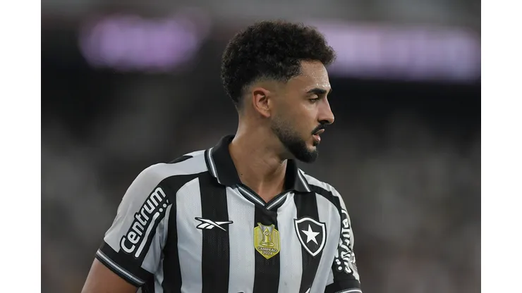 RJ - RIO DE JANEIRO - 18/11/2025 - BRASILEIRO A 2025, BOTAFOGO X SPORT - Chris Ramos jogador do Botafogo durante partida contra o Sport no estadio Engenhao pelo campeonato Brasileiro A 2025. Foto: Thiago Ribeiro/AGIF