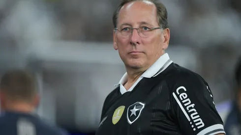 John Textor CEO do Botafogo durante partida contra o Corinthians no estadio Engenhao pelo campeonato Brasileiro A 2025. Foto: Thiago Ribeiro/AGIF