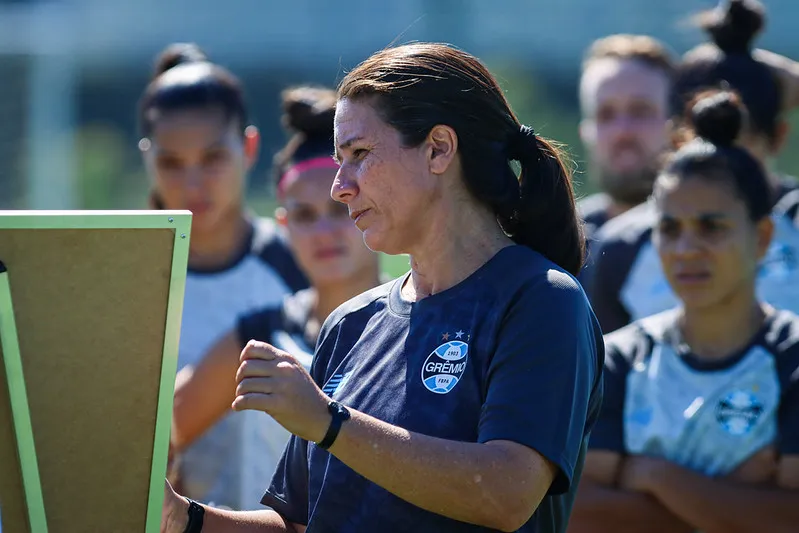 Jéssica de Lima durante o treino do Grêmio - Foto: Caroline Martins/Grêmio