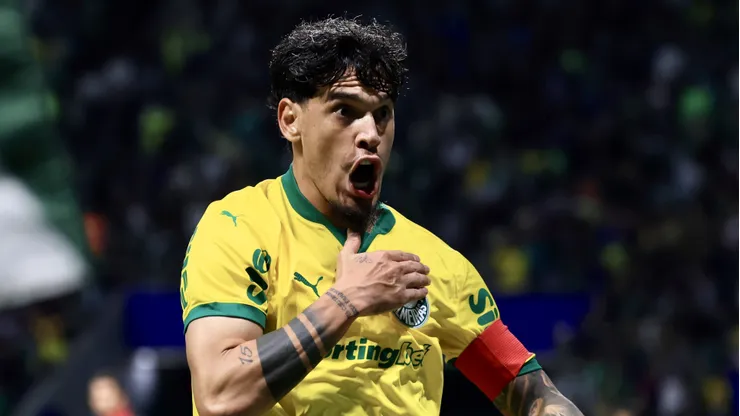 Gustavo Gomez jogador do Palmeiras comemora seu gol durante partida contra o Sport no estadio Arena Allianz Parque pelo campeonato Brasileiro A 2025. Foto: Marcello Zambrana/AGIF