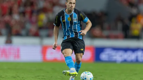 RS - PORTO ALEGRE - 11/04/2026 - BRASILEIRO A 2026, INTERNACIONAL X GREMIO - Arthur jogador do Gremio durante partida contra o Internacional no estadio Beira-Rio pelo campeonato Brasileiro A 2026. Foto: Liamara Polli/AGIF