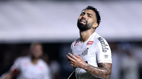 Gabigol jogador do Santos lamenta durante partida contra o Atlético-MG no estádio Vila Belmiro pelo campeonato Brasileiro A 2026. Foto: Marcello Zambrana/AGIF