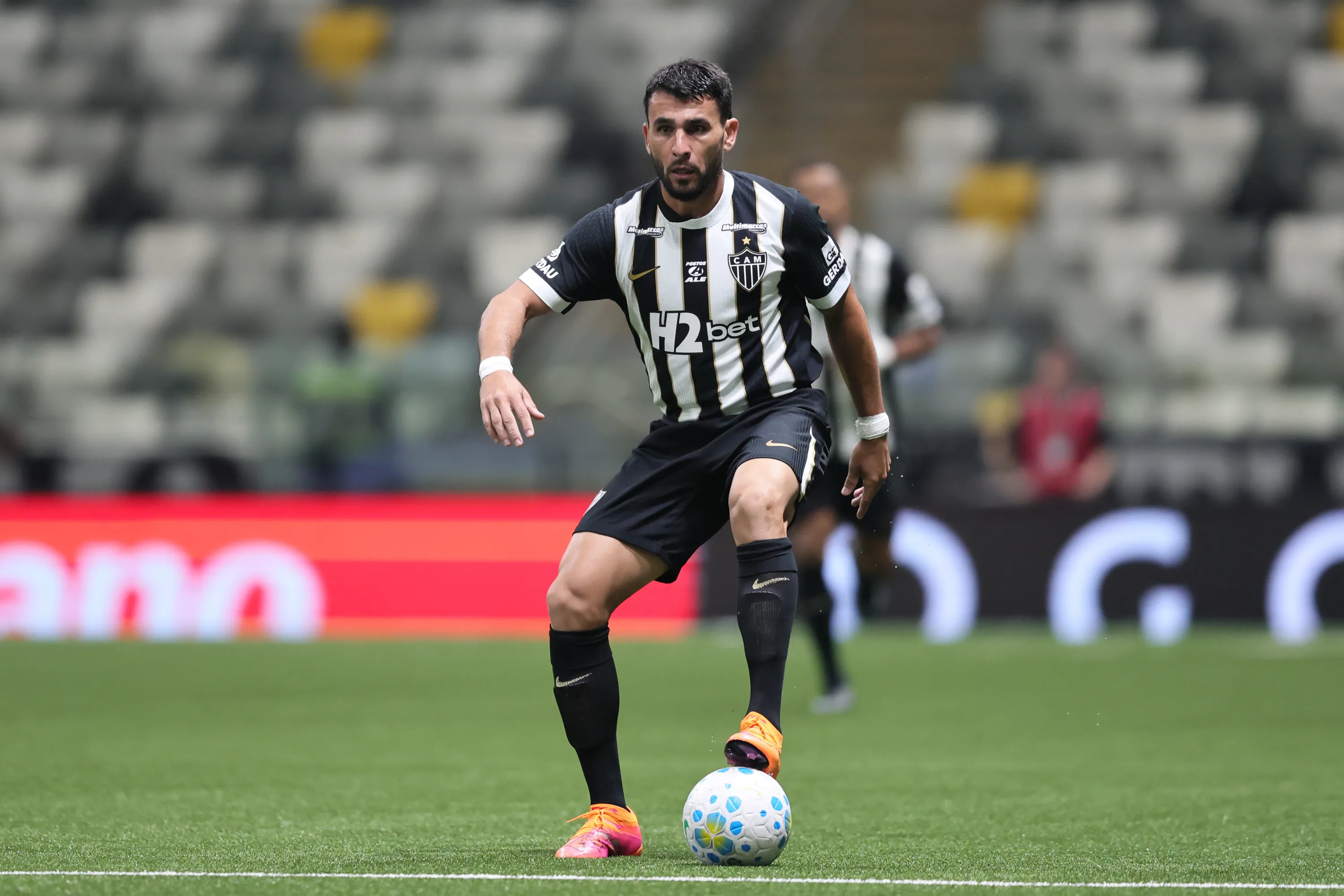 Junior Alonso jogador do Atletico durante partida contra o Remo no estadio Arena MRV pelo campeonato Brasileiro A 2026. Foto: Gilson Lobo/AGIF