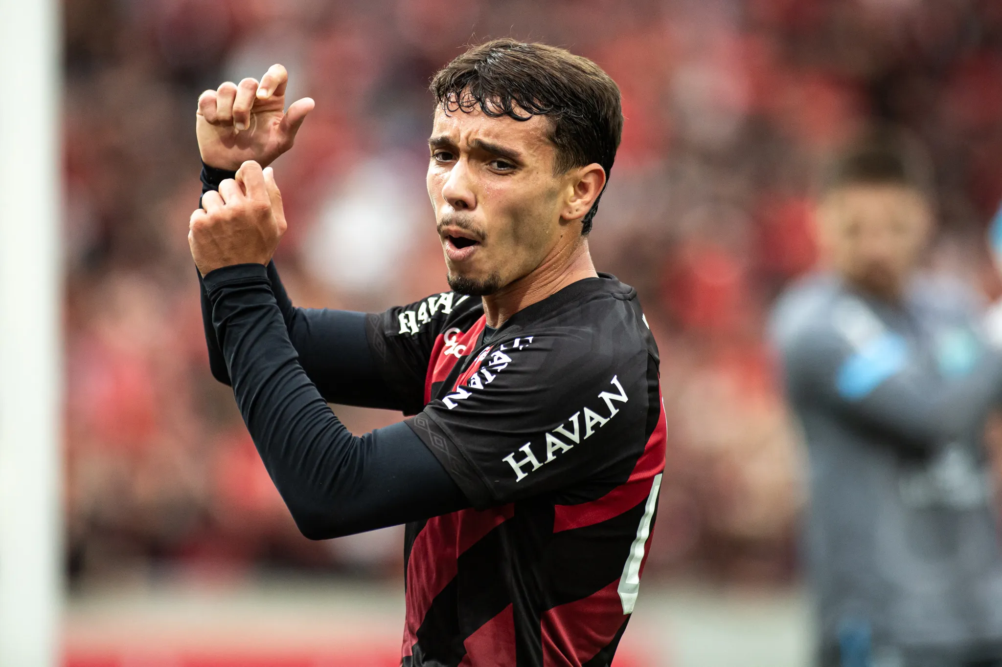 PR – CURITIBA – 22/02/2026 – PARANAENSE 2026, ATHLETICO-PR X LONDRINA – Chiqueti jogador do Athletico-PR durante partida contra o Londrina no estadio Arena da Baixada pelo campeonato Paranaense 2026. Foto: Luis Garcia/AGIF