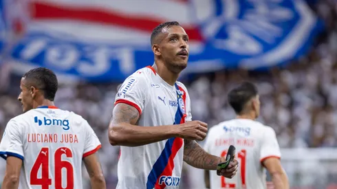 David Duarte jogador do Palmeiras comemora seu gol durante partida contra o Bahia no estádio Arena Fonte Nova pelo campeonato Brasileiro A 2026. Foto: Márcio José/AGIF