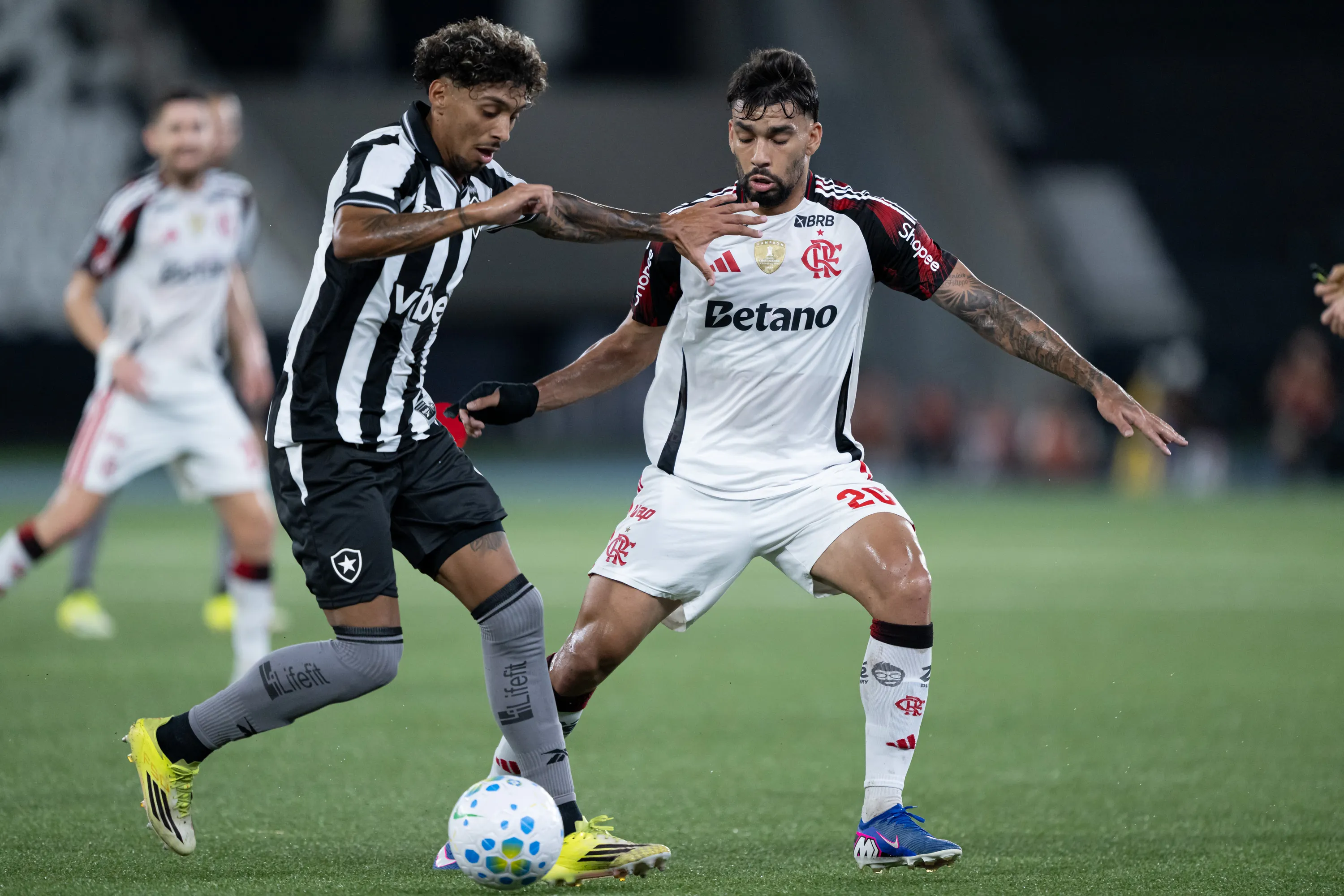 Cristian Medina atuando no Botafogo – Foto: Jorge Rodrigues/AGIF