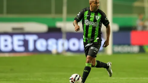 Mariano jogador do America-MG durante partida contra o Avai no estadio Independencia pelo campeonato Brasileiro B 2025. Foto: Gilson Lobo/AGIF