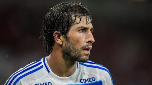 Lucas Silva jogador do Cruzeiro durante partida contra o Flamengo no estadio Maracana pelo campeonato Brasileiro A 2026. Foto: Thiago Ribeiro/AGIF