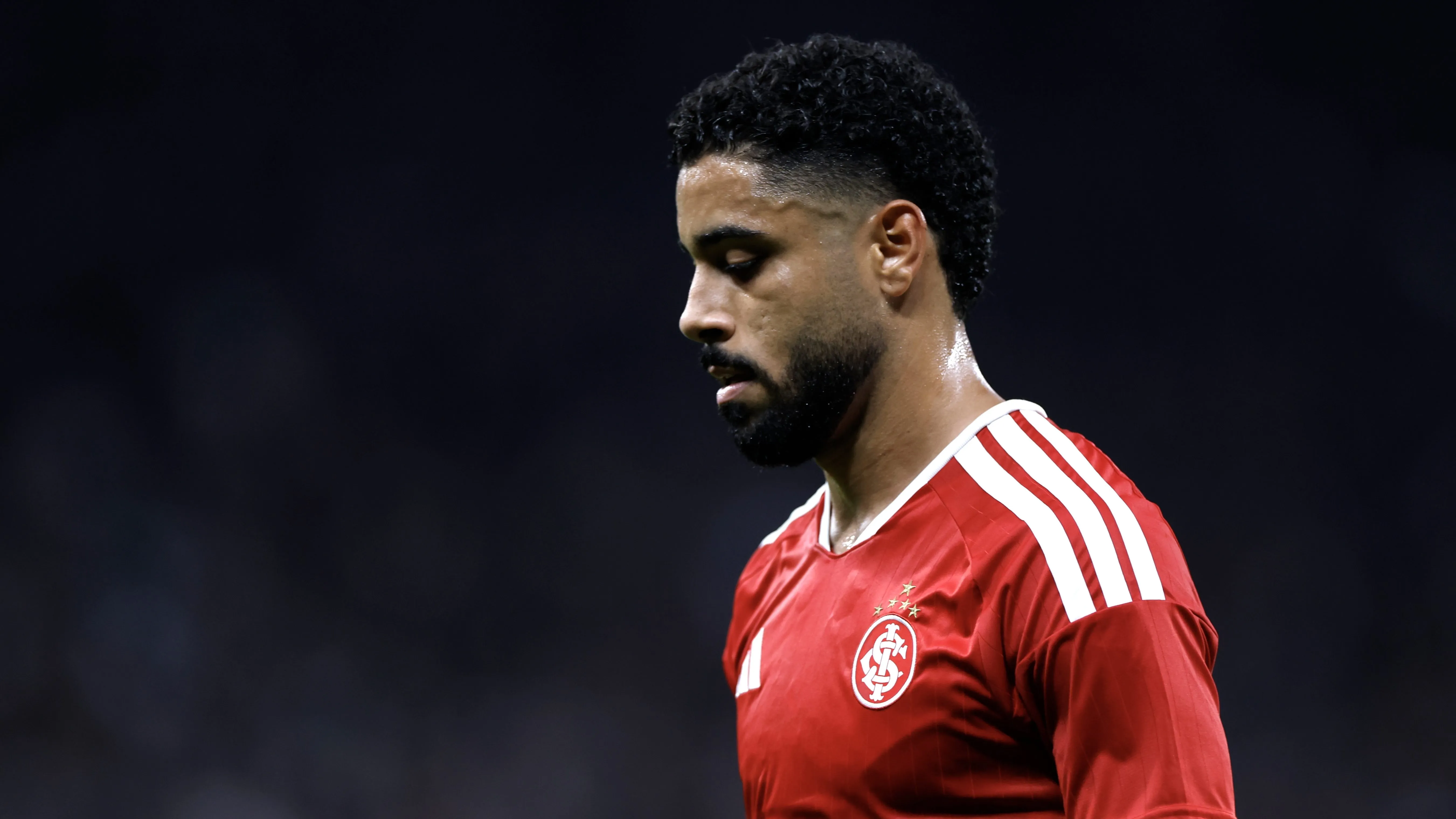 Matheus Bahia, lateral do Internacional. Foto: Marcello Zambrana/AGIF