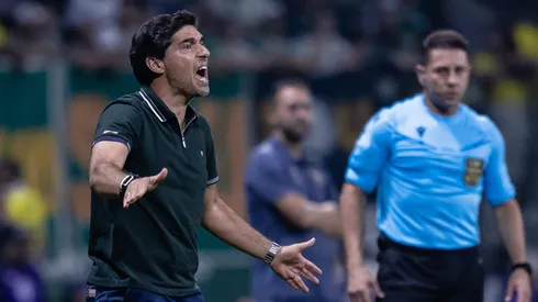 Abel Ferreira tecnico do Palmeiras durante partida contra o Botafogo no estadio Arena Allianz Parque pelo campeonato Brasileiro A 2026. Foto: Ettore Chiereguini/AGIF