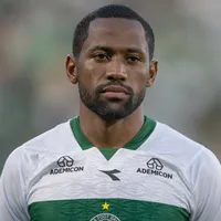 Tinga projeta confronto direto com o Atlético-MG