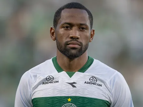 Tinga projeta confronto direto com o Atlético-MG