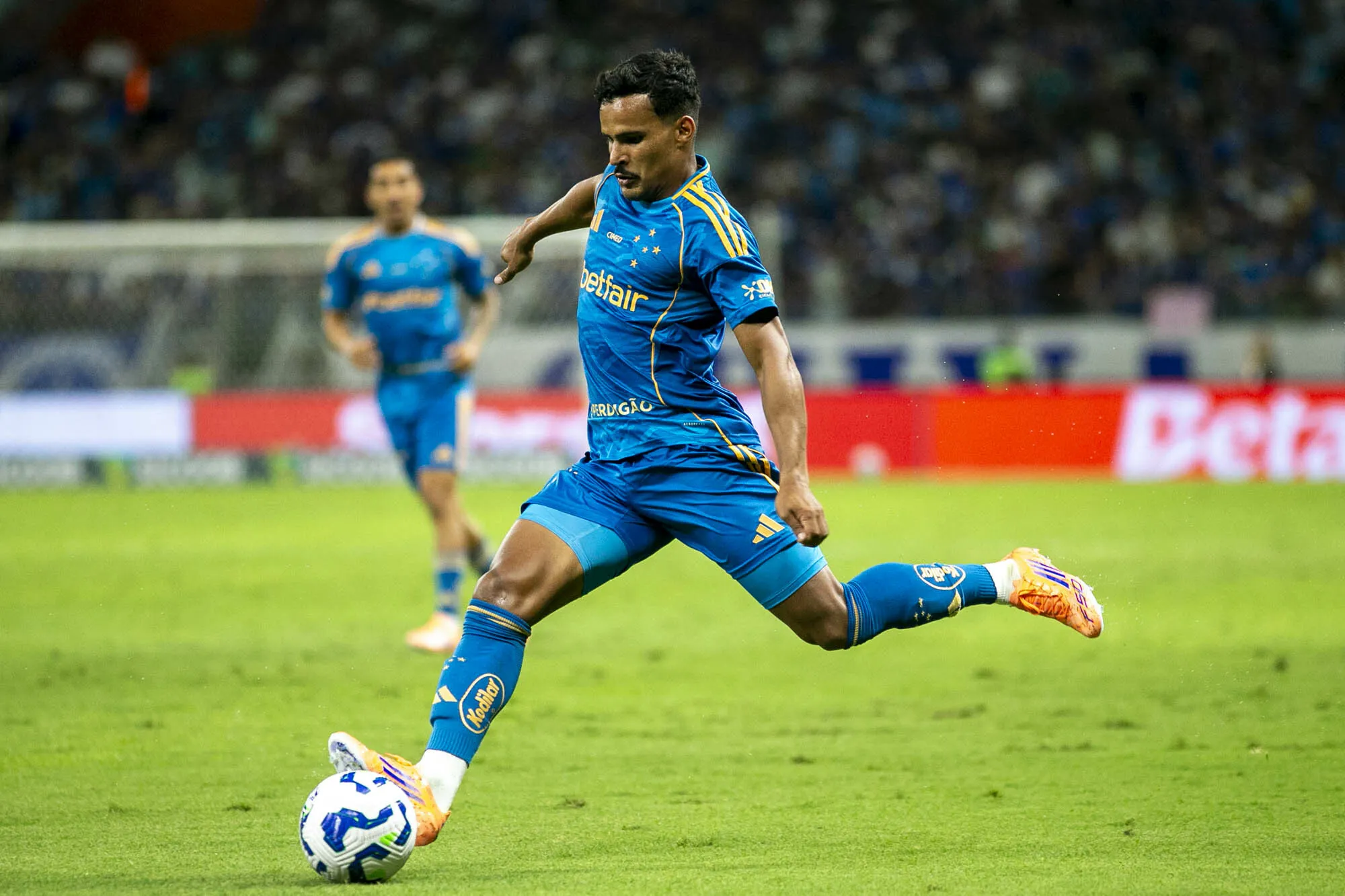 MG – BELO HORIZONTE – 05/10/2025 – BRASILEIRO A 2025, CRUZEIRO X SPORT – Kaiki jogador do Cruzeiro durante partida contra o Sport no estadio Mineirao pelo campeonato Brasileiro A 2025. Foto: Fernando Moreno/AGIF