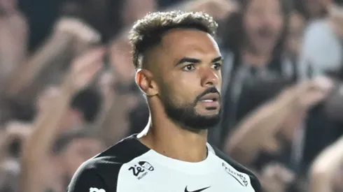 Raniele jogador do Corinthians durante partida contra o Bahia no estadio Vila Belmiro pelo campeonato Brasileiro A 2026. Foto: Jota Erre/AGIF