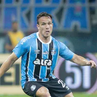 Arthur não terá avanço sobre permanência no Grêmio até maio