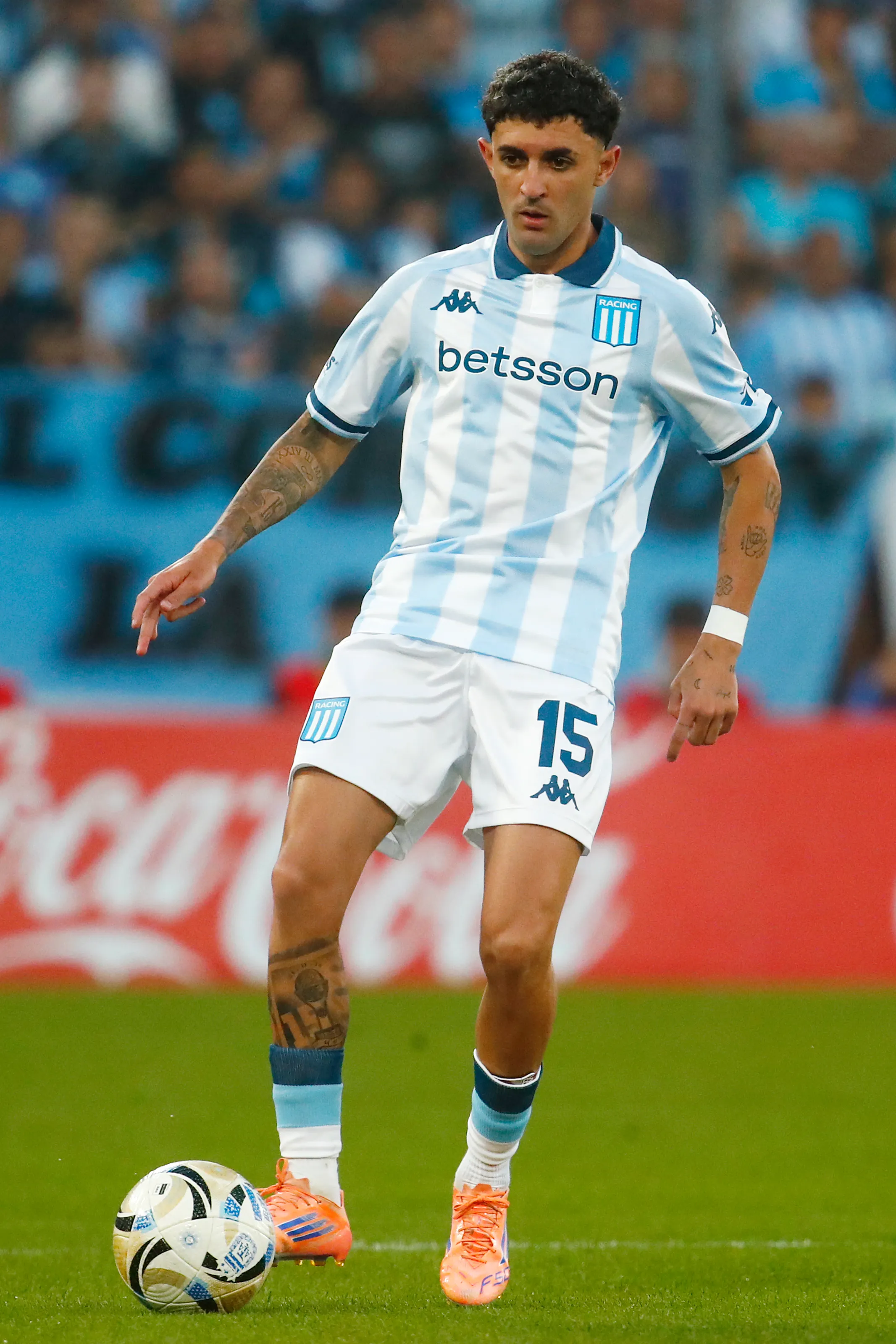 AVELLANEDA, ARGENTINA – NOVEMBER 24: Gaston Martirena of Racing Club controls the ball during the Torneo Clausura Betano 2025 Round of 16 match between Racing Club and River Plate at Presidente Peron Stadium on November 24, 2025 in Avellaneda, Argentina. (Photo by Marcos Brindicci/Getty Images)