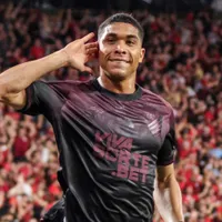 Julimar segue com dores e não joga contra o Palmeiras