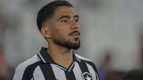 Allan jogador do Botafogo durante partida contra o Fluminense no estadio Engenhao pelo campeonato Carioca 2026. Foto: Thiago Ribeiro/AGIF