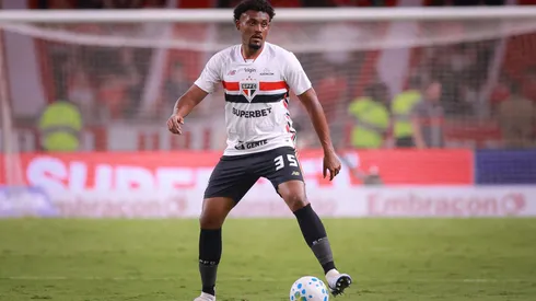 Sabino, jogador do São Paulo (1). Foto: Maxi Franzoi/AGIF