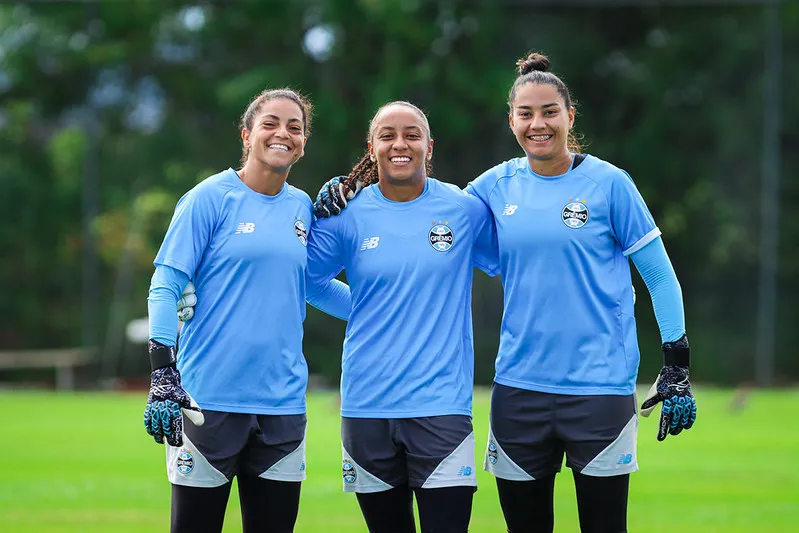 Goleiras do Grêmio durante o treino da equipe gaúcha - Foto: Caroline Martins/Grêmio