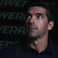 Palmeiras orienta Abel sobre comportamento na área técnica