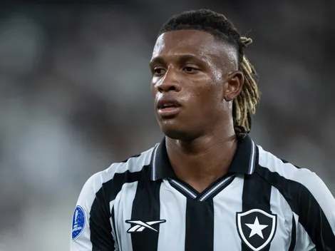 Danilo e Vitinho devem retornar no Botafogo contra a Chapecoense