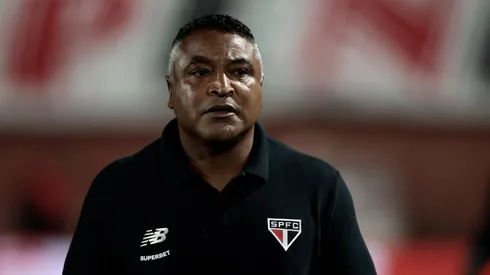 Roger Machado monta estratégia no São Paulo.