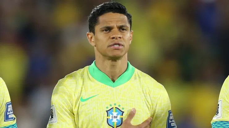 Douglas Santos entrou na mira do Flamengo