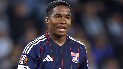 Endrick durante confronto contra o Celta na Europa League 2025/26.