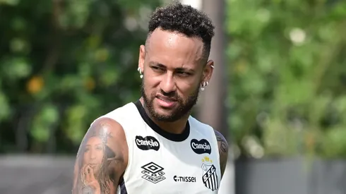 Neymar jogador do Santos durante treino no Centro de Treinamento CT Rei Pele. Foto: Jota Erre/AGIF