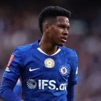 Estêvão sai machucado e vira alerta na Seleção Brasileira