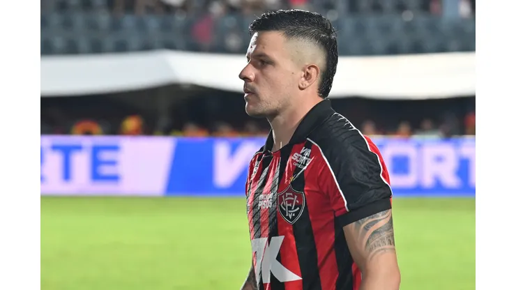 - Renato Kayzer, jogador do Vitoria durante partida contra o Mirassol no estadio Barradao pelo campeonato Brasileiro A 2026. Foto: Walmir Cirne/AGIF
