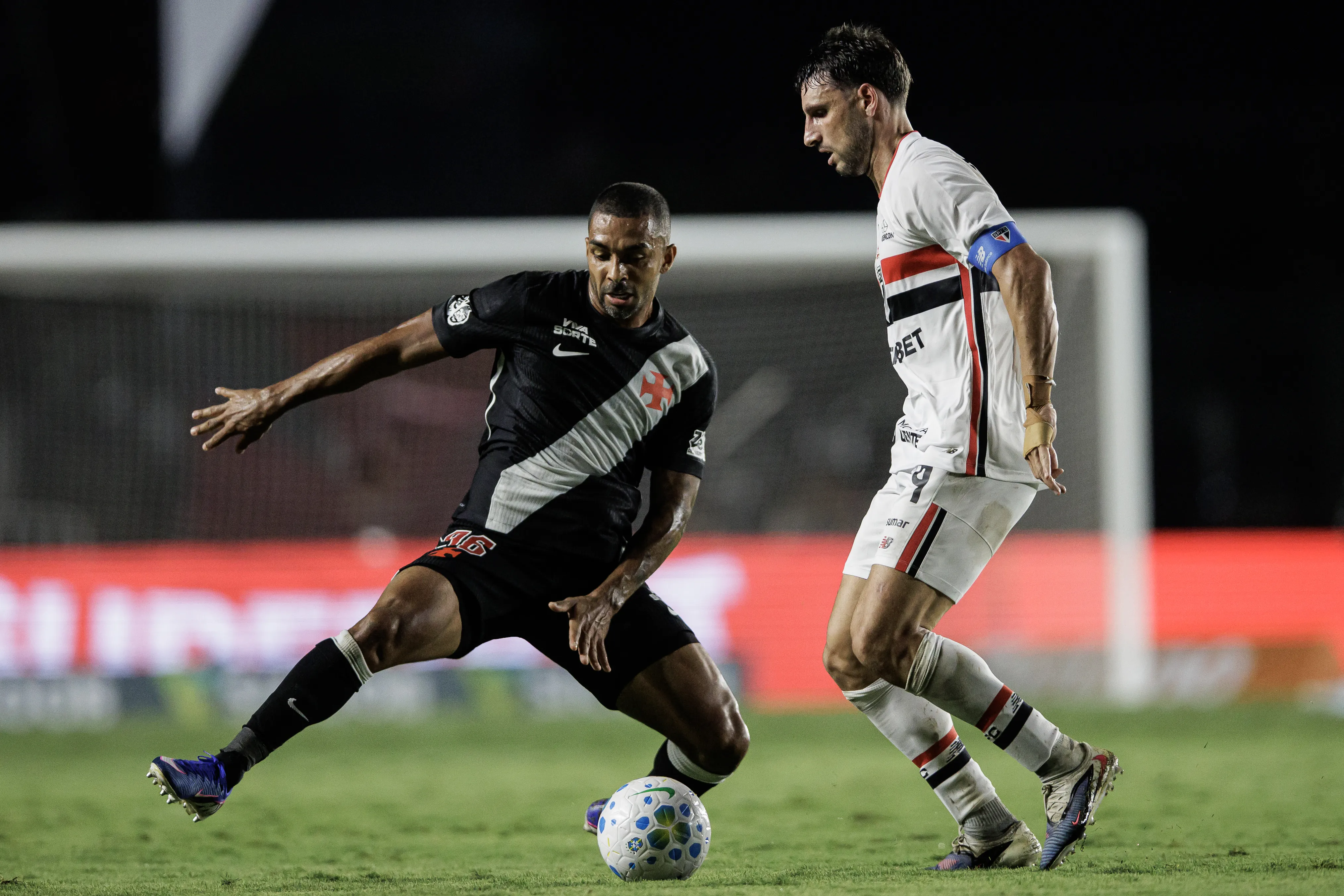 Calleri jogador do Sao Paulo durante partida contra o Vasco no estadio Sao Januario pelo campeonato Brasileiro A 2026. Foto: Andre Mourao/AGIF