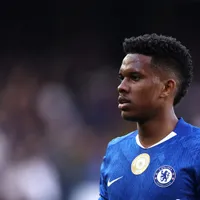 Técnico do Chelsea revela que Estêvão chorou após lesão