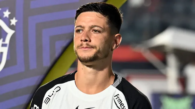 Rodrigo Garro durante confronto contra o Vitória no Brasileião de 2026.