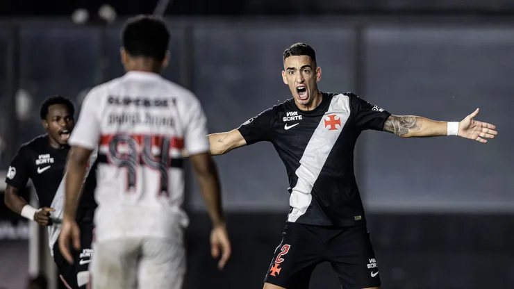 Puma Rodríguez em Vasco x São Paulo pelo Brasileirão 2026. Foto: Andre Mourao/AGIF